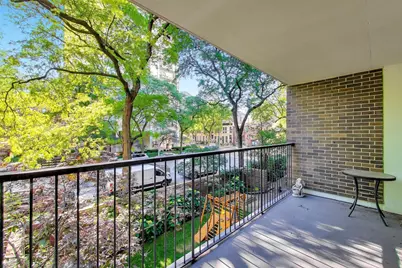 1555 N Sandburg Terrace #206, Chicago, IL 60610 - Photo 14