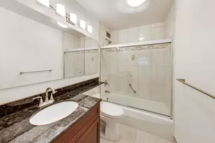 1555 N Sandburg Terrace, Chicago, IL 60610 - Photo 24