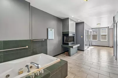 10540 S Maryland Avenue, Chicago, IL 60628 - Photo 14