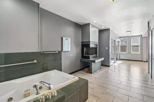 10540 S Maryland Ave, Chicago, IL 60628 - Photo 14