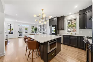 344 W Scott St, Chicago, IL 60610 - Photo 8