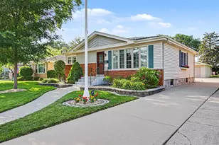 510 E 164th Pl, South Holland, IL 60473 - Photo 1