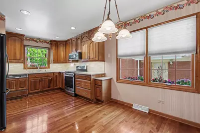 510 E 164th Place, South Holland, IL 60473 - Photo 12