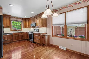 510 E 164th Pl, South Holland, IL 60473 - Photo 12