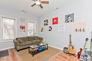 1431 W Flournoy St, Chicago, IL 60607 - Photo 2