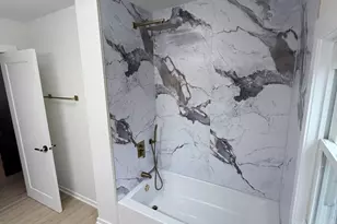 8052 S Harvard Ave, Chicago, IL 60620 - Photo 18
