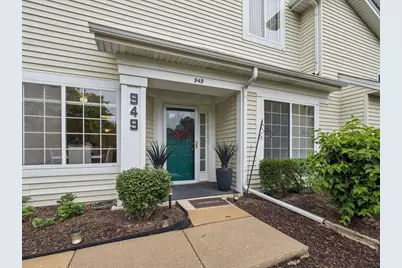949 Charlela Lane, Elk Grove Village, IL 60007 - Photo 1