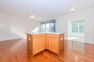 21243 Lily Lake Ln, Crest Hill, IL 60403 - Photo 8