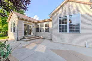 21243 Lily Lake Ln, Crest Hill, IL 60403 - Photo 34