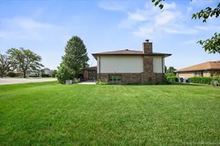 7348 Wheeler Dr, Orland Park, IL 60462 - Photo 24
