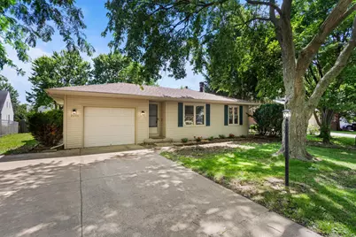 2805 Clayton Boulevard, Champaign, IL 61822 - Photo 1