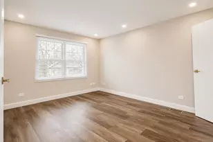 311 Milton Ct, Bloomingdale, IL 60108 - Photo 8