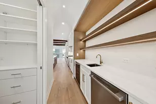 4616 N Claremont Ave, Chicago, IL 60625 - Photo 4