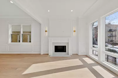 4616 N Claremont Avenue, Chicago, IL 60625 - Photo 2