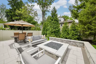 219 N Huffman Street, Naperville, IL 60540 - Photo 2