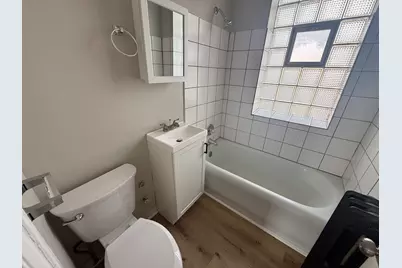 2144 S Gunderson Avenue #212, Berwyn, IL 60402 - Photo 14