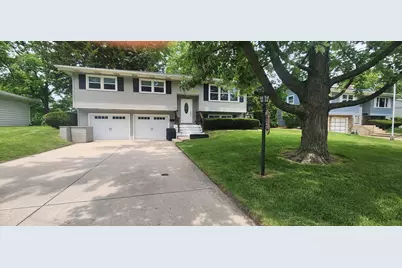 1240 Constellation Drive, Aurora, IL 60505 - Photo 2