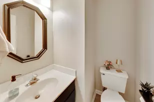1240 Huntington Dr, Mundelein, IL 60060 - Photo 16