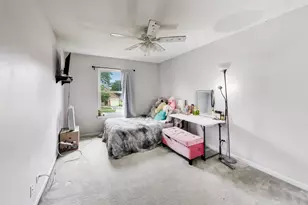1240 Huntington Dr, Mundelein, IL 60060 - Photo 22