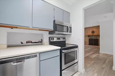 903 N Linden Street #22, Normal, IL 61761 - Photo 10