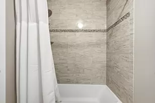 2975 Falling Waters Ln, Lindenhurst, IL 60046 - Photo 20