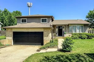 2018 E Ivy Ln, Mount Prospect, IL 60056 - Photo 1