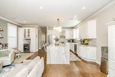 3238 N Pioneer Avenue, Chicago, IL 60634 - Photo 10