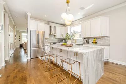 3238 N Pioneer Avenue, Chicago, IL 60634 - Photo 2