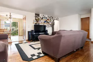 526 E Riverside Blvd, Loves Park, IL 61111 - Photo 8