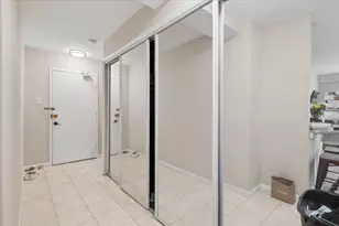 2909 N Sheridan Rd, Chicago, IL 60657 - Photo 8