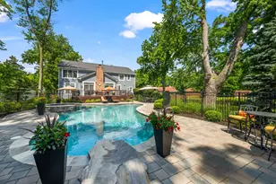 2733 N Elm Ln, Arlington Heights, IL 60004 - Photo 6