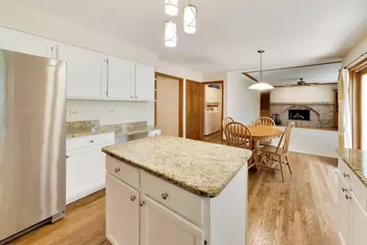 1572 Marquette Avenue, Naperville, IL 60565 - Photo 18