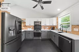 8101 Limestone Ct, Joliet, IL 60431 - Photo 8