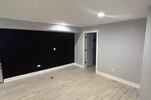 7932 S Peoria St, Chicago, IL 60620 - Photo 8