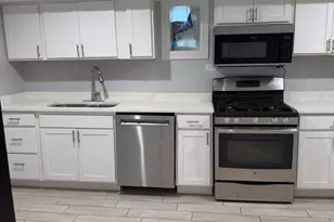 7932 S Peoria St, Chicago, IL 60620 - Photo 4