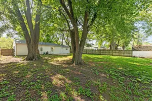 1615 S Mattis Ave, Champaign, IL 61821 - Photo 26