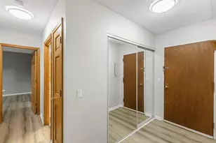 9737 N Fox Glen Dr, Niles, IL 60714 - Photo 2