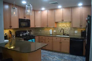 977 Harris Rd, Grayslake, IL 60030 - Photo 4