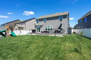 321 S Pointe Ave, South Elgin, IL 60177 - Photo 24