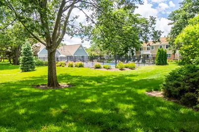 [Address not provided], Buffalo Grove, IL 60089 - Photo 16
