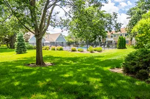 [Address not provided], Buffalo Grove, IL 60089 - Photo 16