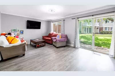 [Address not provided], Buffalo Grove, IL 60089 - Photo 2