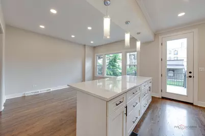 3105 W Leland Avenue, Chicago, IL 60625 - Photo 8