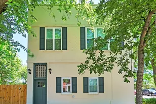 3001 N Sawyer Ave, Chicago, IL 60618 - Photo 1