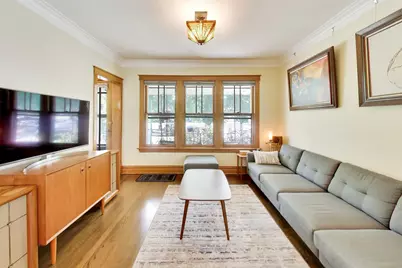 5414 N Menard Avenue, Chicago, IL 60630 - Photo 6