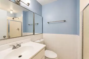 4250 N Marine Dr, Chicago, IL 60613 - Photo 26
