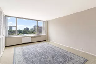 4250 N Marine Dr, Chicago, IL 60613 - Photo 22