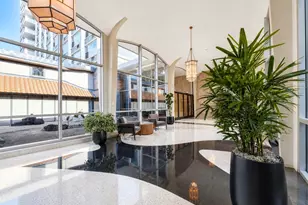 4250 N Marine Dr, Chicago, IL 60613 - Photo 6