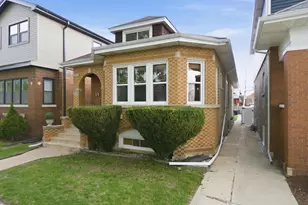 5411 W Byron St, Chicago, IL 60641 - Photo 2