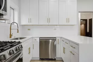 5411 W Byron St, Chicago, IL 60641 - Photo 14